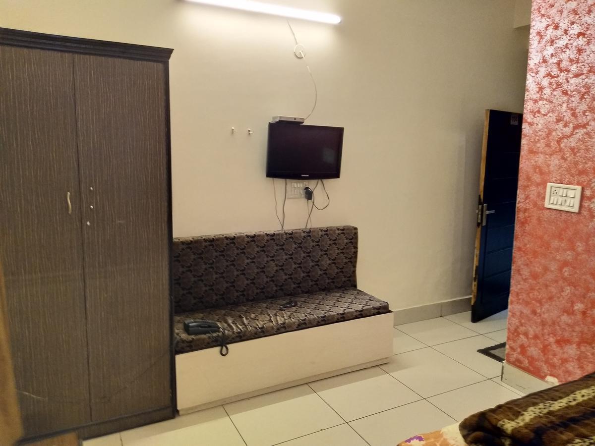 Hotel Jhilmil Dhaba Sonipat Exteriér fotografie